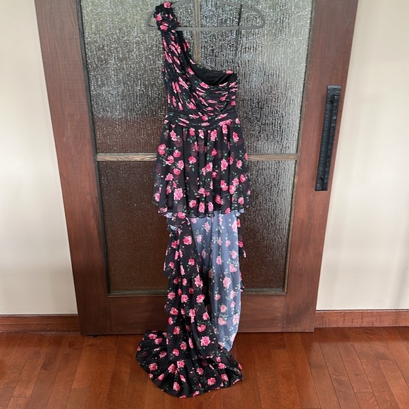 Floral One-Shoulder Evening Dress size 8. - Picture 5 of 11